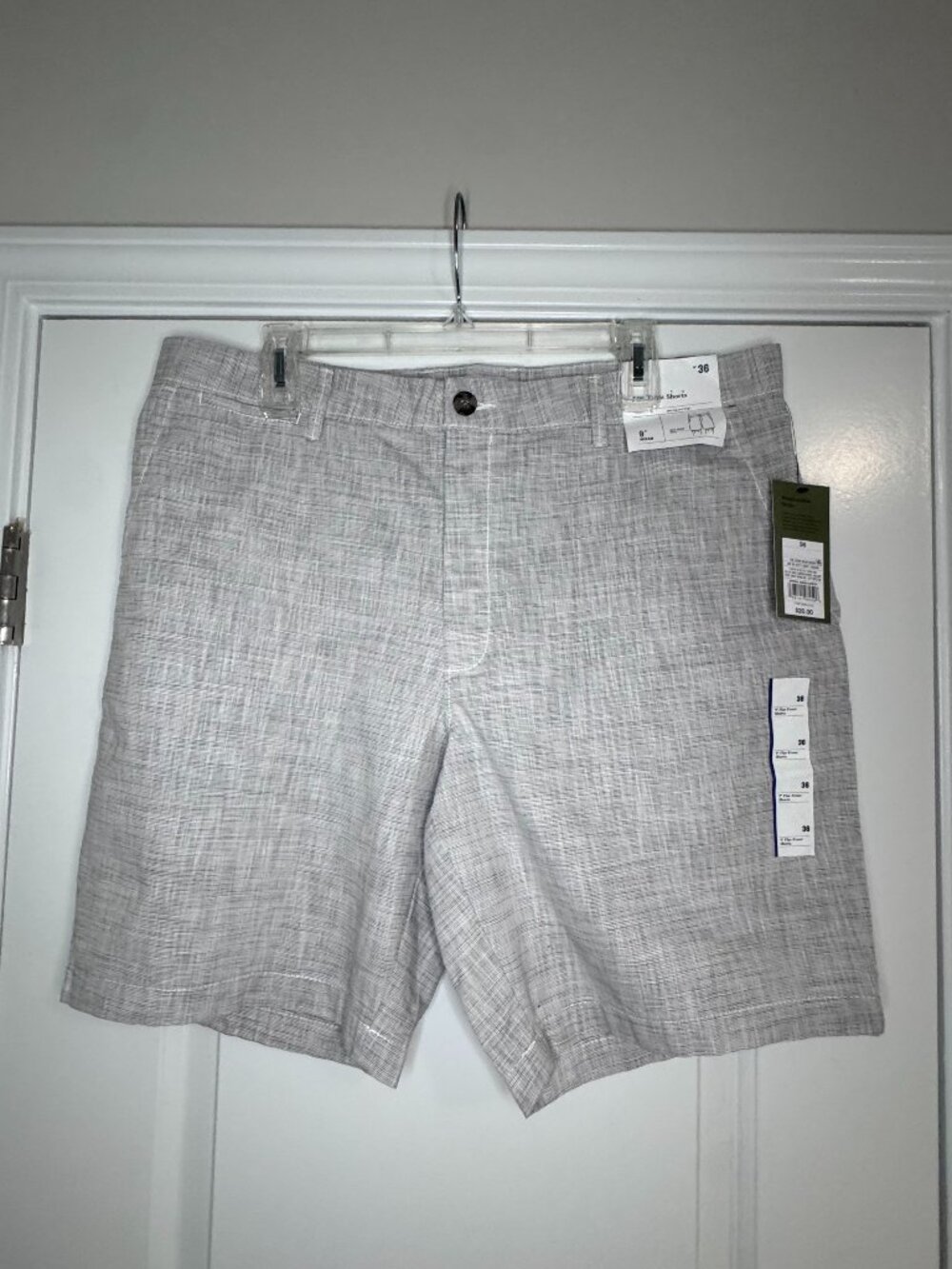 Men's Flat Front Shorts  Size 36 NWT Flat Front Cotton 9" inseam